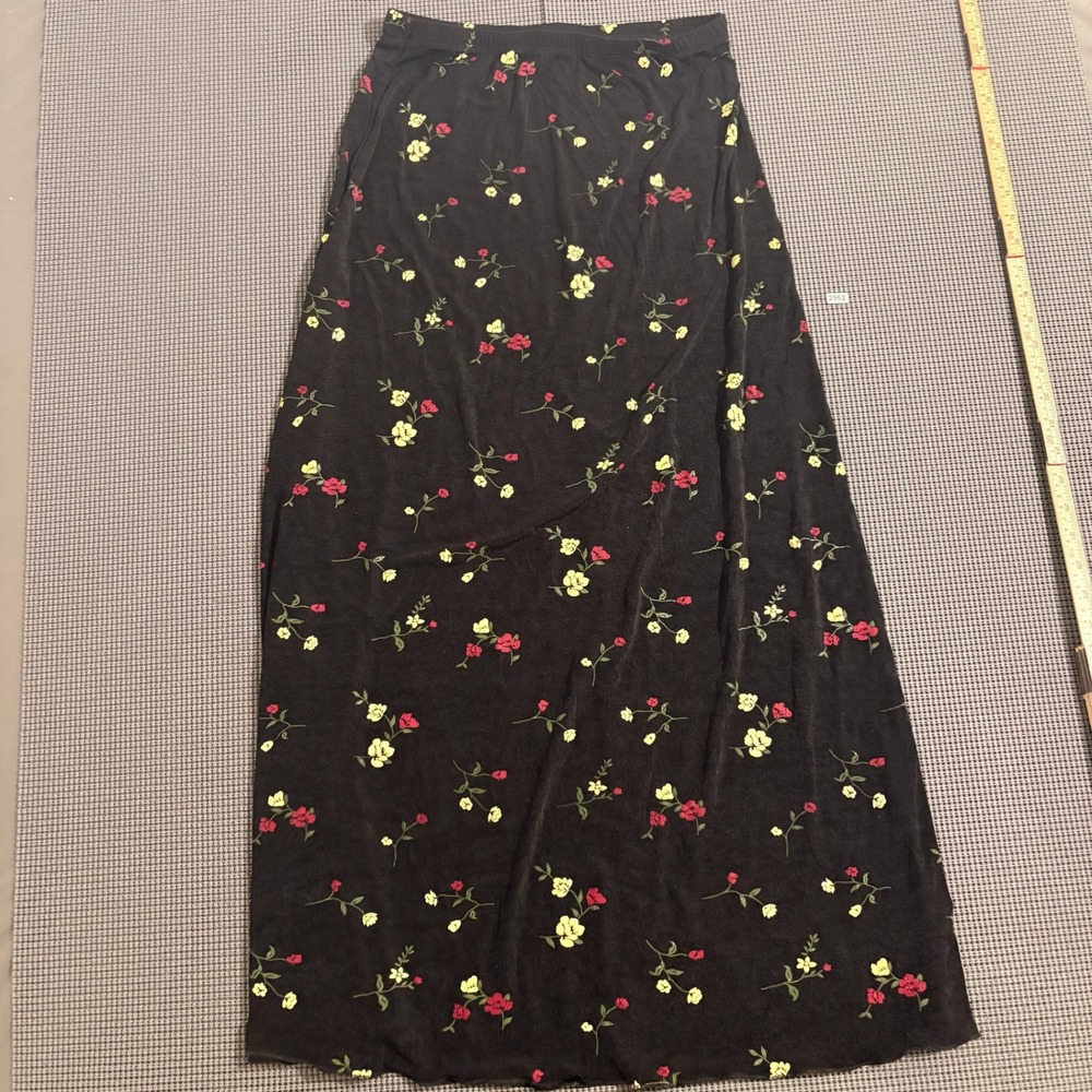 Susan Lawrence Womens L Black Floral Maxi Skirt Lettuce Edge Made in USA 9442